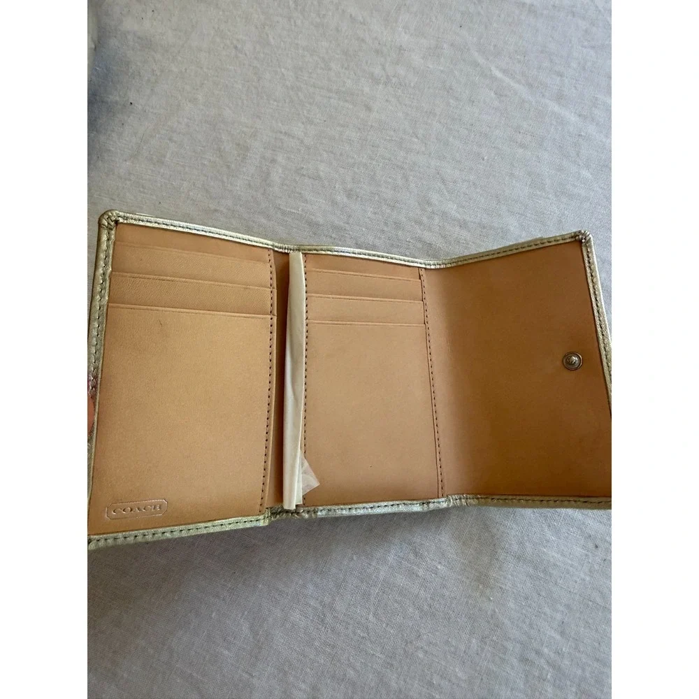 Coach Womens Gold Metallic Plated Minimalist Trifold Wallet Latch Detail